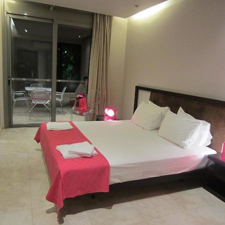 Island Aparthotel Pefki  Bagian luar foto